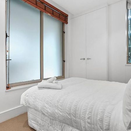 Elegant & Sunny Living With Stunning Marina Views Auckland Exterior foto