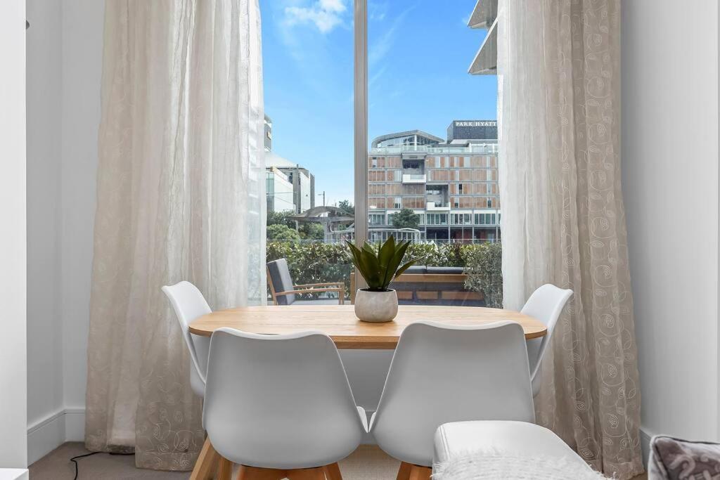 Elegant & Sunny Living With Stunning Marina Views Auckland Exterior foto