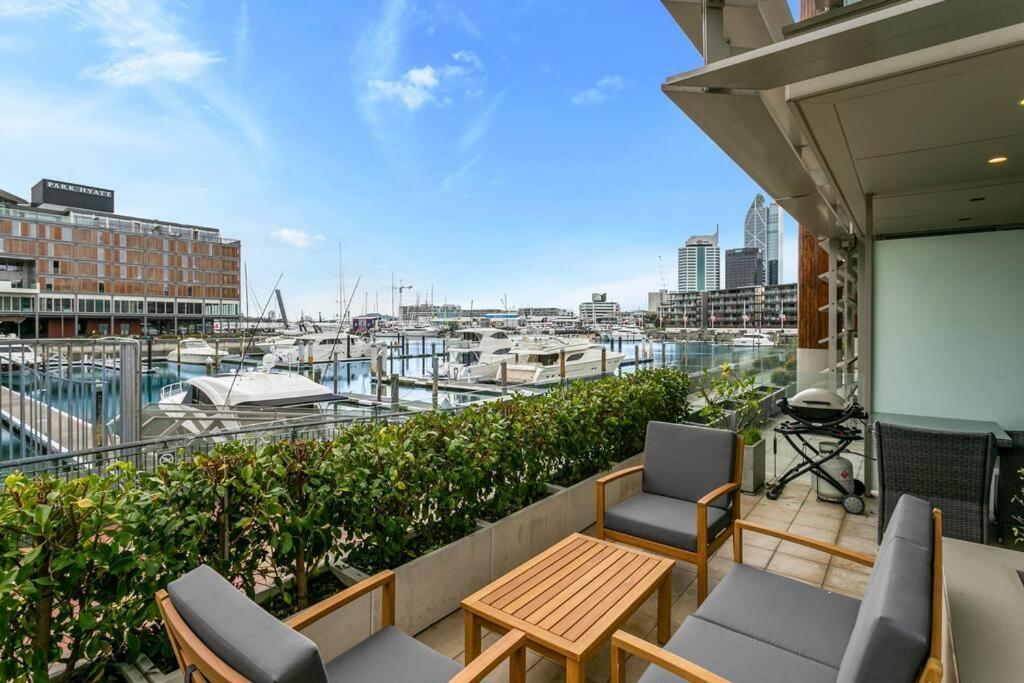 Elegant & Sunny Living With Stunning Marina Views Auckland Exterior foto