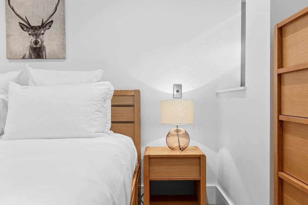 Elegant & Sunny Living With Stunning Marina Views Auckland Exterior foto