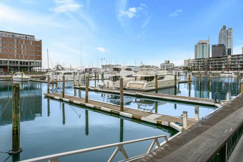 Elegant & Sunny Living With Stunning Marina Views Auckland Exterior foto